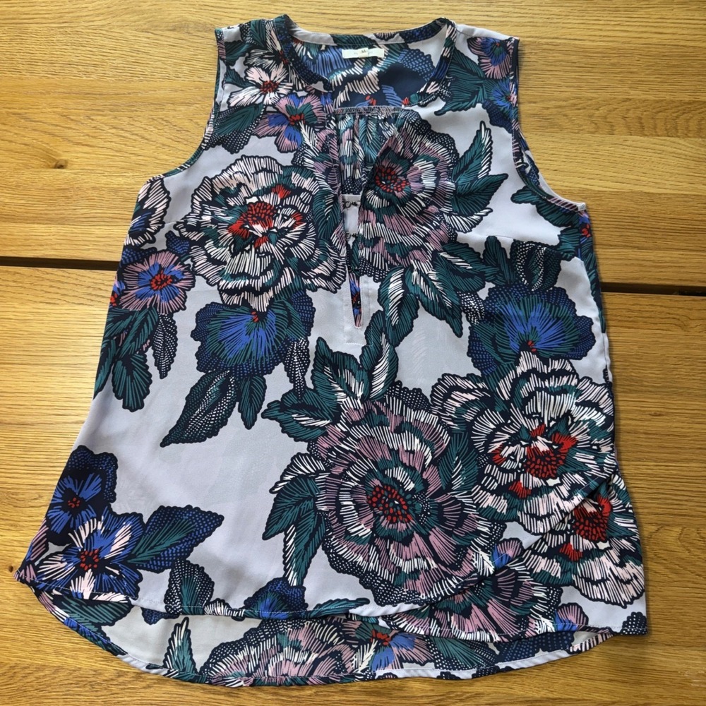 Maurices Womens Medium Floral Sleeveless Blouse Blue Pink Split Neck Tulip Hem M